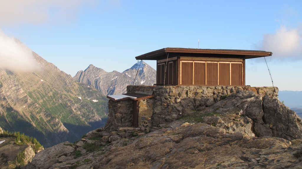 A lookout with mountains in the background